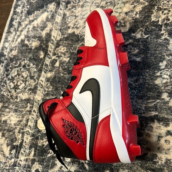Jordan 1 retro baseball cleats - Red and White - Picture 3 of 11